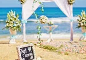 beach location marriage place