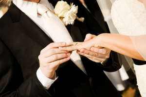 Wedding ceremony swapping rings